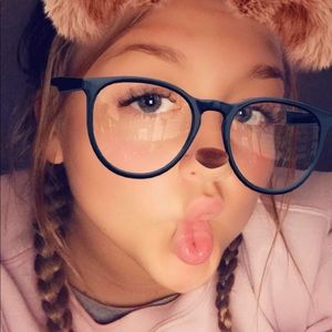 Meet your Posher, Mackenzie